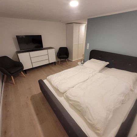 Zimmer Im Souterrain Mit Eigenem Bad Celle Kültér fotó