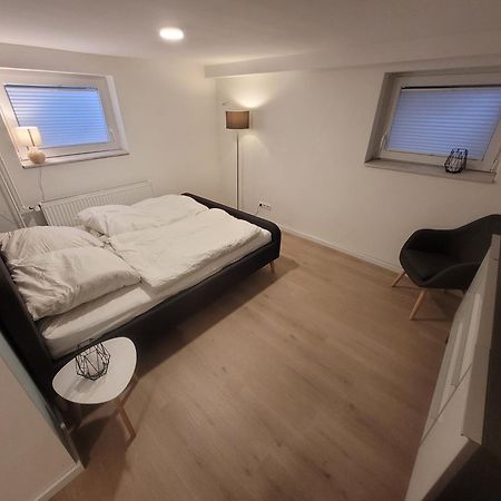 Zimmer Im Souterrain Mit Eigenem Bad Celle Kültér fotó