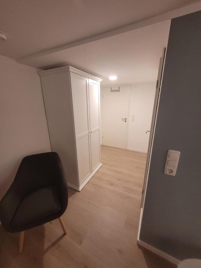 Zimmer Im Souterrain Mit Eigenem Bad Celle Kültér fotó
